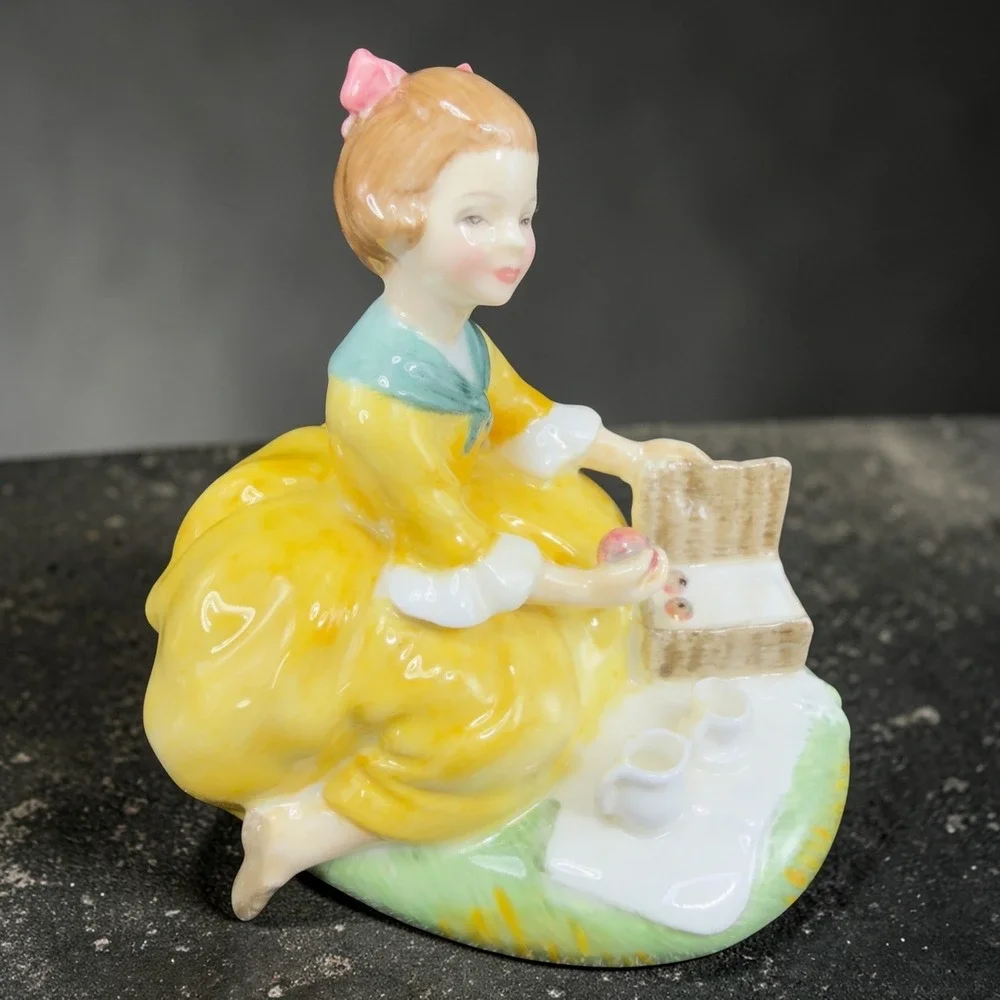 Royal Doulton Picnic Figurine Girl Yellow Dress Peggy‎ Davies England Fine China
